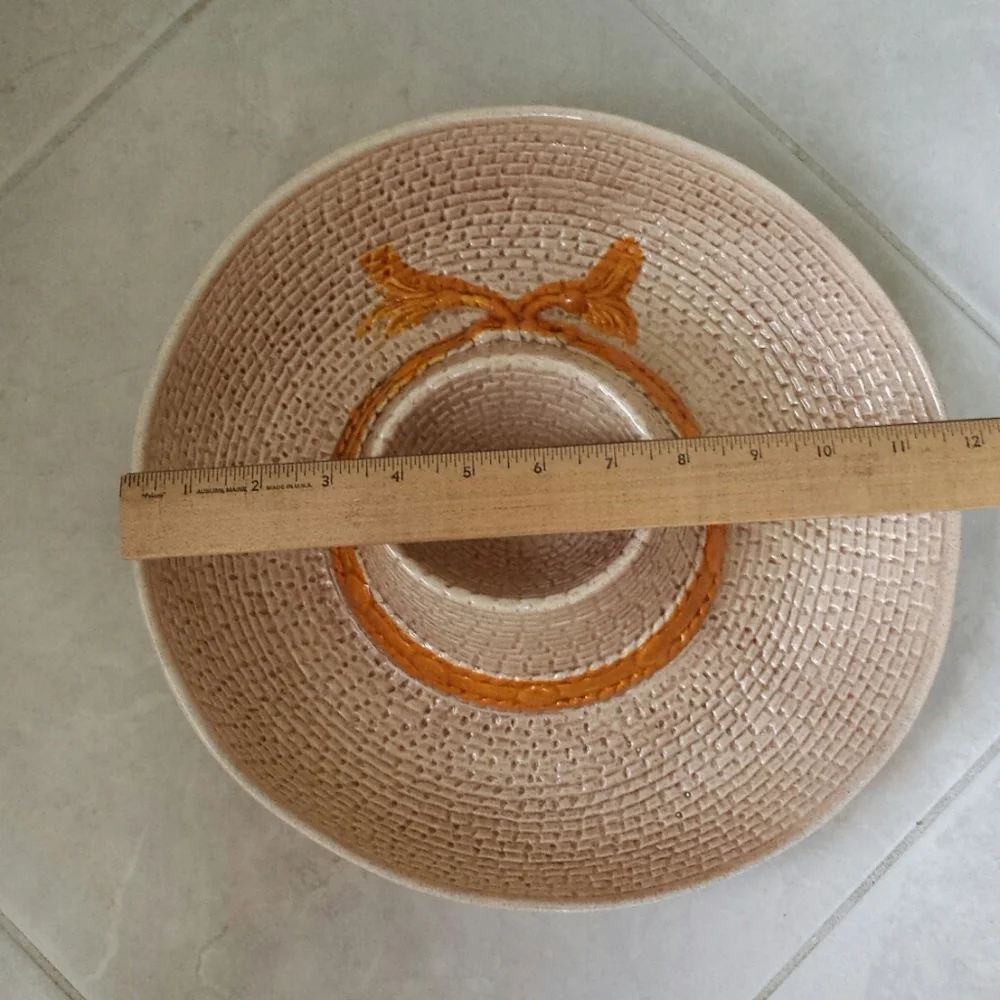 Ceramic Sombrero hat chip dish